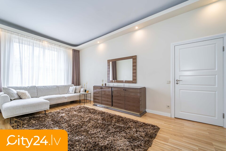 Lāčplēša iela, 70 B, Centrs, Rīga