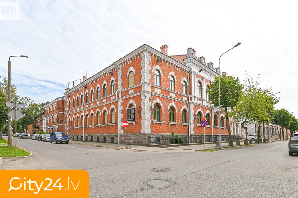Ģimnāzijas iela 12, Daugavpils