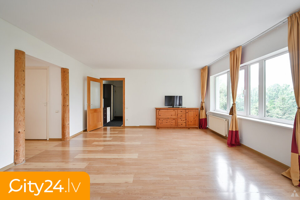 Latgales iela, 425, Ķengarags, Rīga